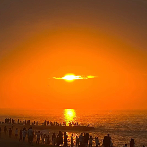 光溜溜的美女素材图片
