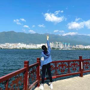 光溜溜的美女素材图片
